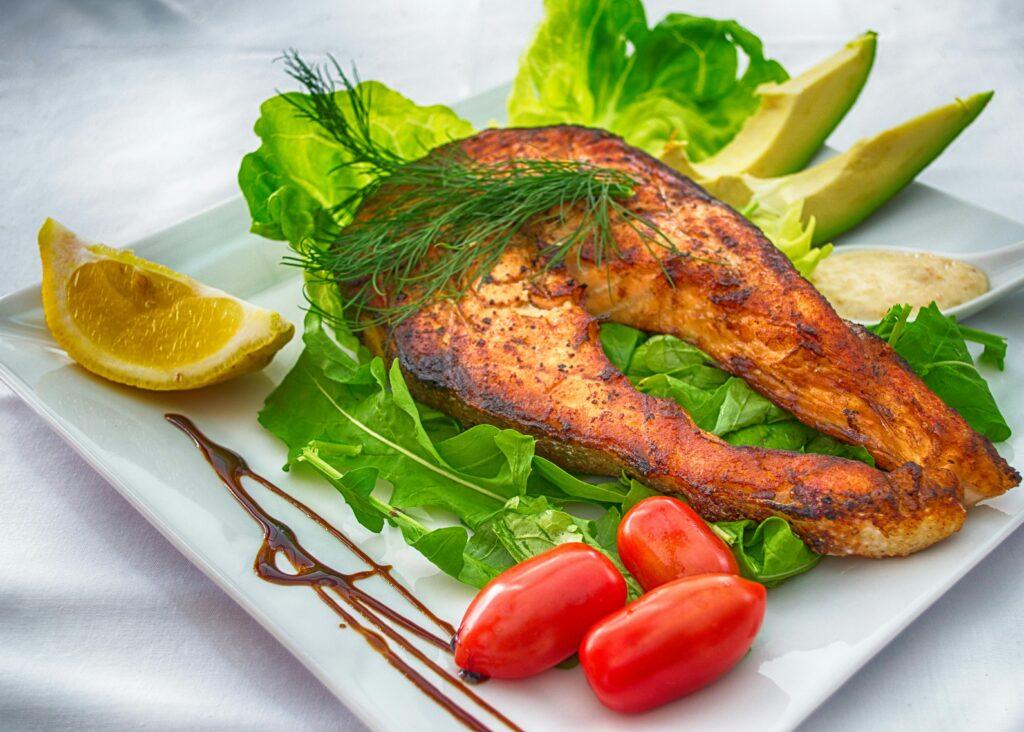 كل ما تحتاج معرفته عن رجيم البحر المتوسط مع إجابات لأكثر الأسئلة تكرارًا وتجارب واقعية ناجحة